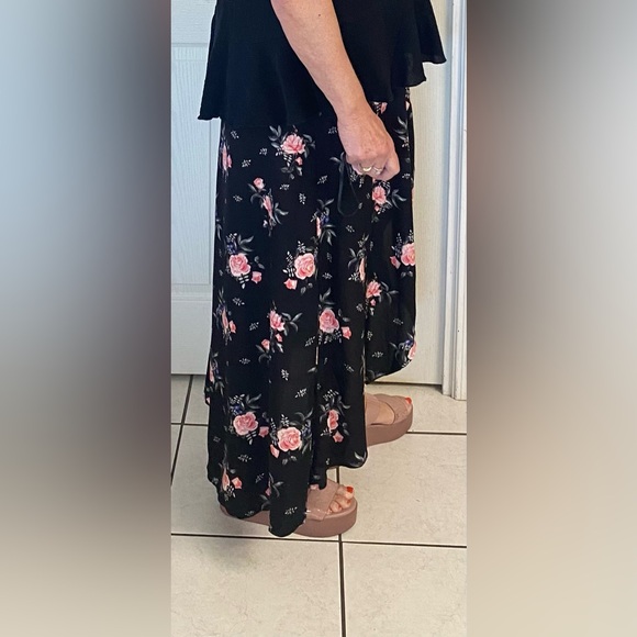 Women's Boho Floral Print Wrap Front Self Tie Knot Ruffle Hem Split Midi Skirt - Picture 3 of 12